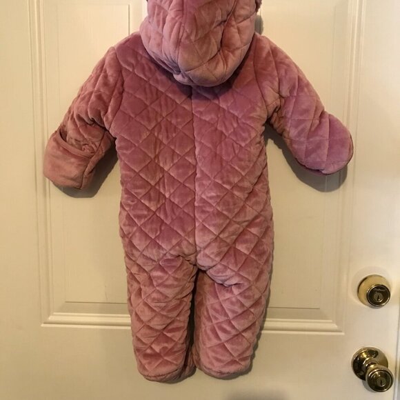 Weatherproof Infant pink quilted snow suit 6 to 9 months, super soft - Picture 6 of 8